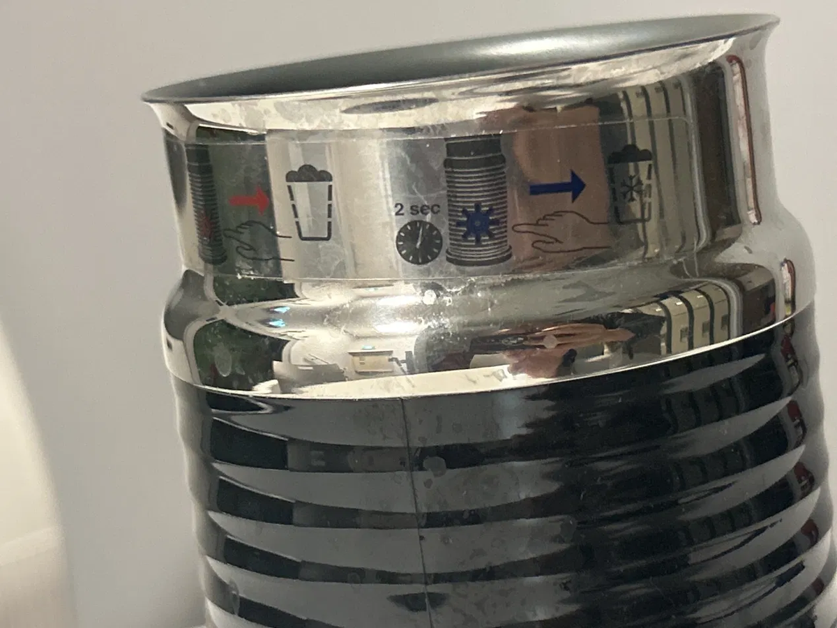 Stainless rim with water marks